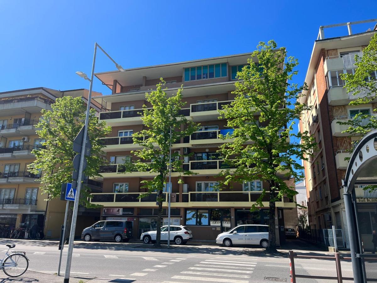 Scaramuzza 7 Apartment Grado Bagian luar foto