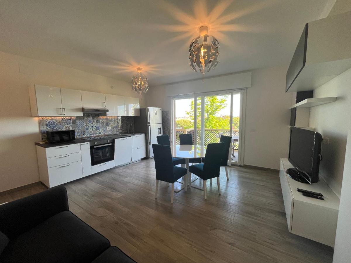 Scaramuzza 7 Apartment Grado Bagian luar foto